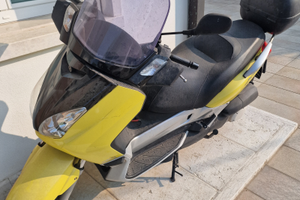 Scooter Yamaha x-max 250