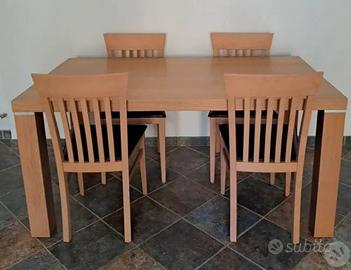 tavolo in rovere chiaro 
