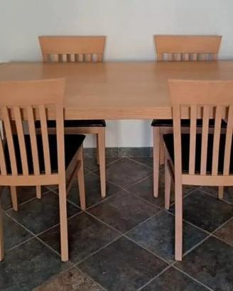 tavolo in rovere chiaro 