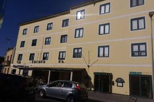 Immobile in asta di 3971 m² con più di 5 locali e 