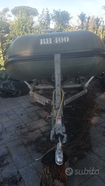 Gommone con chiglia rigida