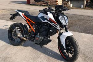 KTM DUKE 125 ANNO 2017