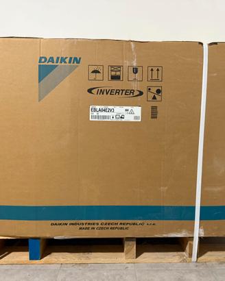 Pompa di calore Daikin Altherma 3M EBLA04E2V3