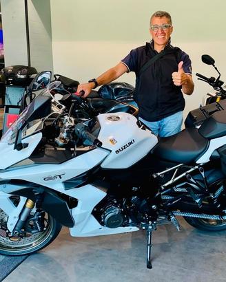 Suzuky gsxs1000gt