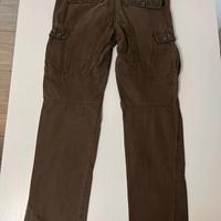 Pantaloni colore marroni con tasche