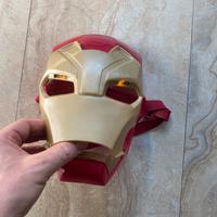 Maschera Iron man luci e suoni. Bambini 3-8 anni