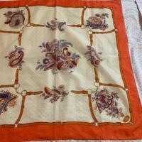 Foulard vintage di Paolo Gucci a fantasia