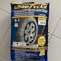 Nuove calze da neve Goodyear BMW 320D 