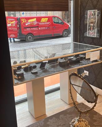 Arredamento per rinnovo locale