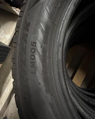 4 Pneumatici Bridgestone 225/55 R18 snow