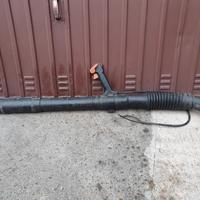 Tubo con impugnatura soffiatore Stihl.