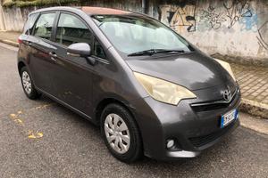 TOYOTA Verso-S
