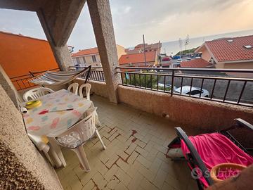Ampio Appartamento con Veranda Vista Mare a S'Arch