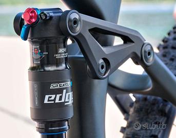 Ammortizzatore posteriore: SR Suntour Edge EVO TR