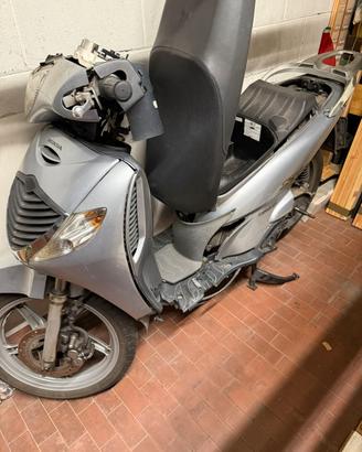 Honda SH 150i - Solo per RICAMBI