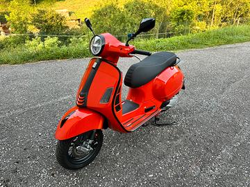 Vespa GTS 300 Super Sport