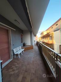 Appartamento più garage e terrazzo a Gela