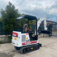 E148 Mini escavatore 15 q.li Bobcat 320