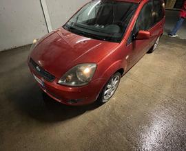 Ford Fiesta 1.4 TDCi 70CV 5 porte Titanium
