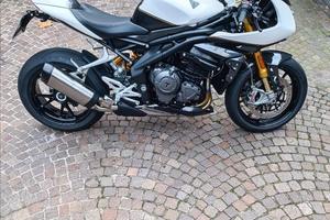 TRIUMPH Speed Triple 1200 RR Abs