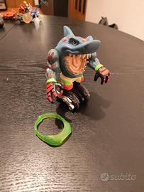 street sharks moto streex  action figure 