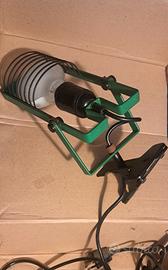 Faretto vintage a pinza Sintesi di Artemide