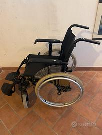 Sedia a rotelle Forta Basic
