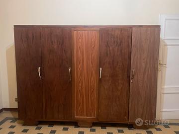 Armadio in legno