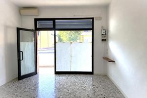 NEGOZIO A CESENA