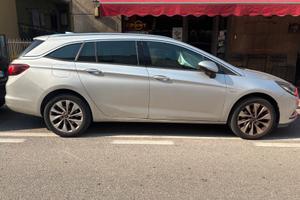 Opel astra sportstourer sw ecotec metano