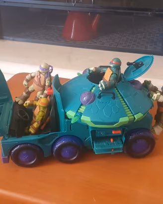Ninja Turtles Camion con 4 Personaggi