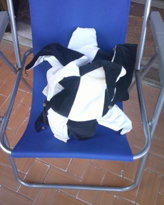 Cappello, berretti e gagliardetti della Juventus