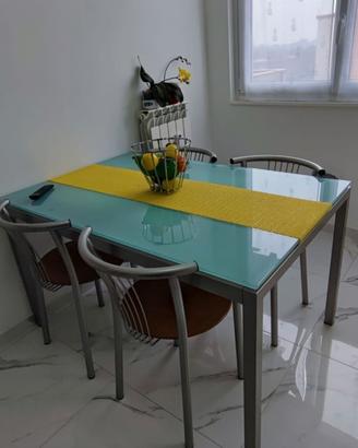 Tavolo in vetro Calligaris compreso di 6 sedie 