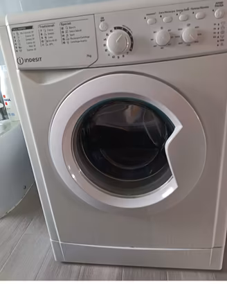 Lavatrice Indesit 7 kg 1200 Giri – Pari al Nuovo!