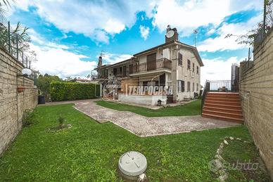 QUADRILOCALE PANORAMICO CON SFOGO ESTERNO E BOX AU