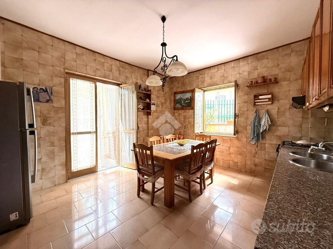 5 LOCALI A CASAVATORE - Altro