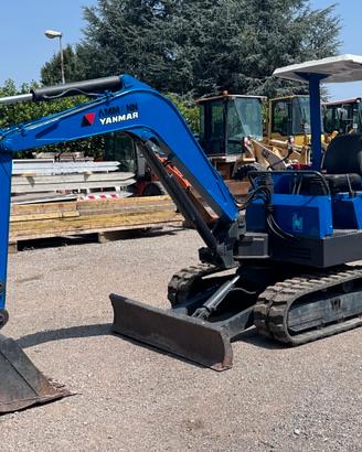 MINIESCAVATORE YANMAR B27