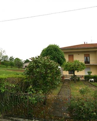 CS116 - Porzione di bifamiliare con ampio terreno