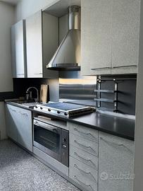 cucina completa - basta veniate a prenderla :)