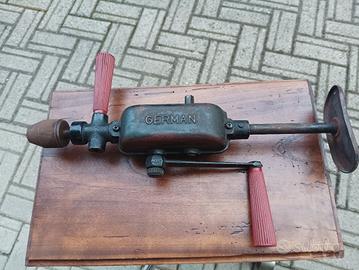 Antico trapano manuale vintage "German"