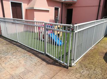 RECINZIONE CON CANCELLO