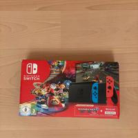 NINTENDO SWITCH CON ACCESSORI E SCATOLA