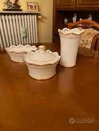 Set vasi d’antiquariato bianchi e oro