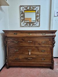 Comò fatto a mano in noce nazionale