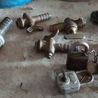 Rubinetti raccordi lucchetti