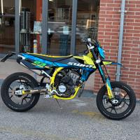 SWM 125 SM R