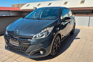 Peugeot 208 PureTech 82 5 porte Black Line