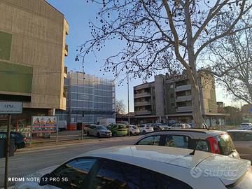 LOCALE COMMERCIALE PIANO TERRA