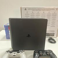 PlayStation 4 da 1 terabyte + 2 joystick originali