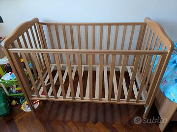 Lettino bambini in legno con cassetto